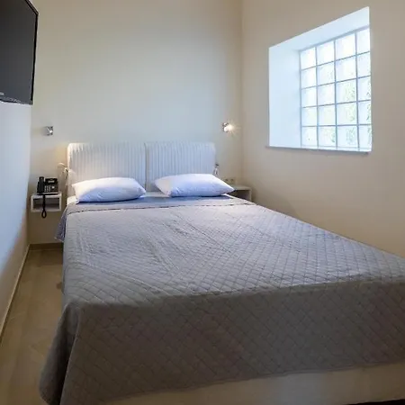 Messinian Monte E Mare 度假居 *